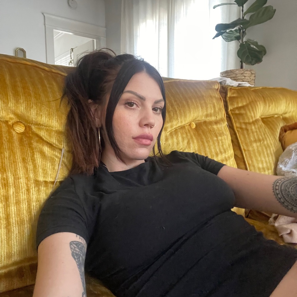 Meet your Posher, Alyssa